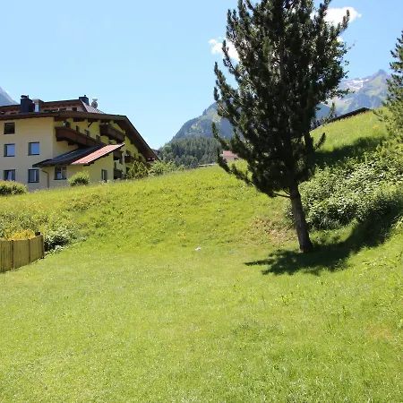 Holiday Zillertal 3000 *